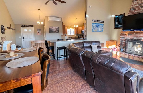 Birch Hill House | North Conway "Hidden Gem" with Panoramic Views!