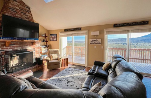 Birch Hill House | North Conway "Hidden Gem" with Panoramic Views!