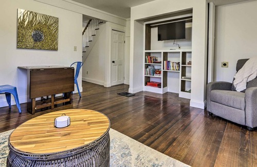 Northampton House | Northampton Townhome w/ Grill < 1 Mi to Dtwn