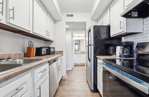 Columbus Apartment | Northwoods 8122-3B I Comfy 1 Bed 1 Bath