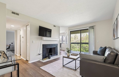 Columbus Apartment | Northwoods 8122-3B I Comfy 1 Bed 1 Bath