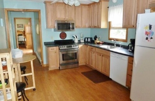 Bonnet Shores House | NOW BOOKING 2026 ~ Beautiful, Oversized Cape in Scenic Bonnet Shores!