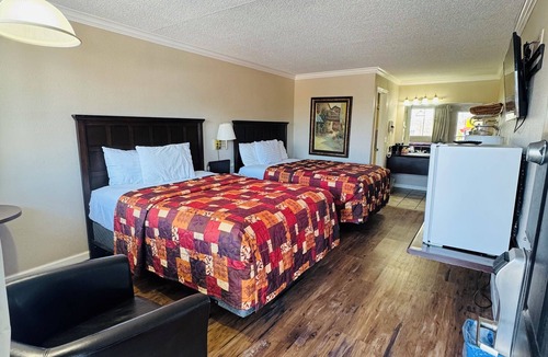 Branson Theater District Hotel | Oak Grove Inn