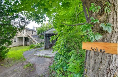 Oakland Apartment | Oakland Apt on Messalonskee Lake w/Dock Access!