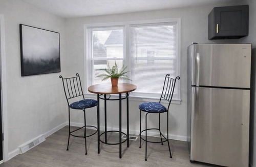 Oakwood Village House | Oakwood Family Friendly King bed