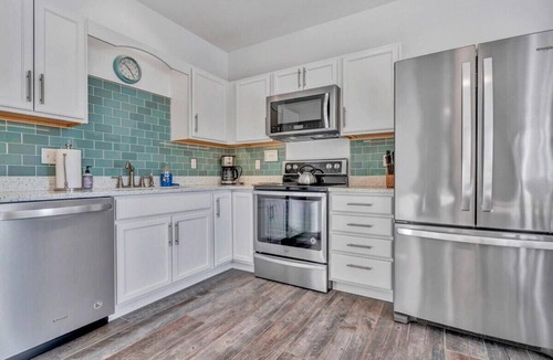 Owls Head House | Ocean Breeze East Wind – Modern 2BR/2BA home by Cr