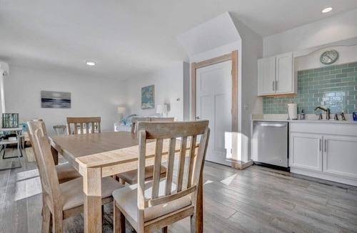 Owls Head House | Ocean Breeze East Wind – Modern 2BR/2BA home by Cr