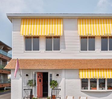 York Beach Hotel | Ocean Surf at York Beach