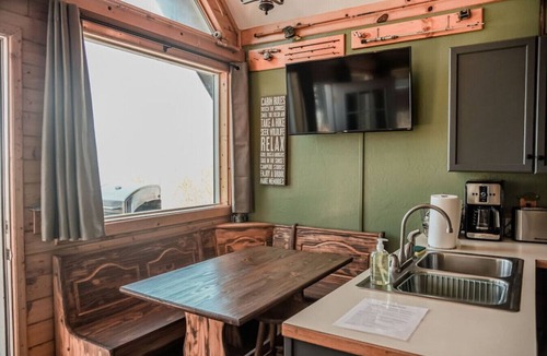 Anchor Point Cabin | Ocean-view Cabins on the Anchor Point Bluff