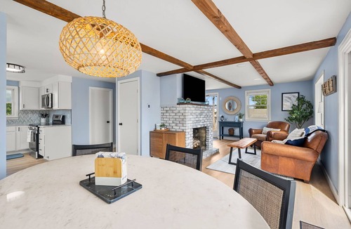 Newbury House | Ocean Views! 4+ bedrooms! Family Friendly! Plum Island!