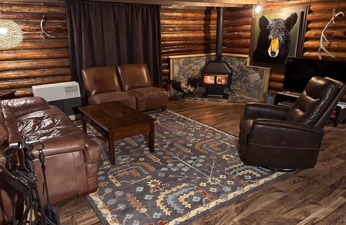 Juneau House | Oceanfront cabin out the road and steps to the beach