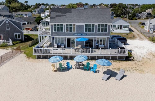 Sandwich House | Oceanfront Cape Cod House by Rock Properties