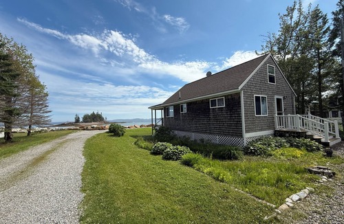 Owls Head Cottage | Oceanfront Maine Cottage, Private Shoreline, Sunset Views, Near Lighthouse.