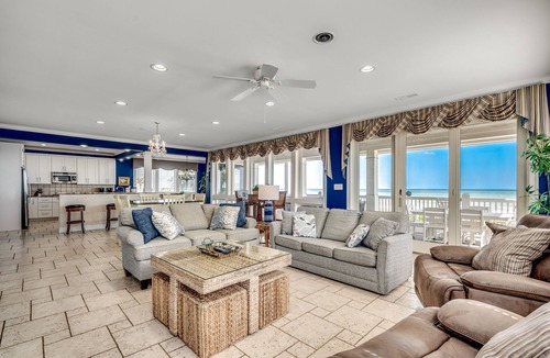 Long Bay Estates House | 🌊🌞Oceanfront | Private Pool, Hot Tub + Outdoor Kitchen | The Oasis
