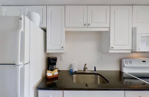 Myrtle Beach Hotel | Oceanfront Suite | Kitchen | Dog Friendly | Pools