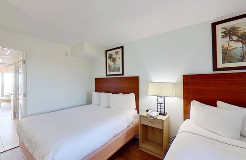 Myrtle Beach Hotel | Oceanfront Suite | Kitchen | Dog Friendly | Pools