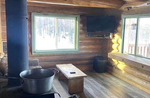 Cooper Landing Cabin | Off-Grid Cabin with Views from the Porch in Alaska
