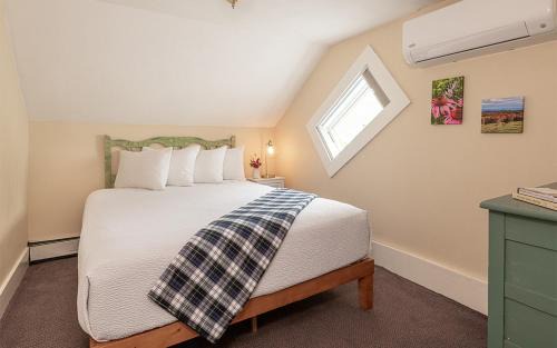 Waterbury Bed & Breakfast | Old Stagecoach Inn