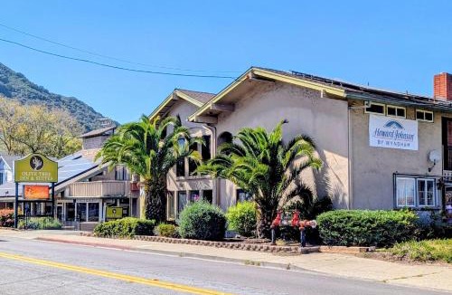 San Luis Obispo Hotel | Olive Tree Inn & Suites, a Howard Johnson by Wyndham