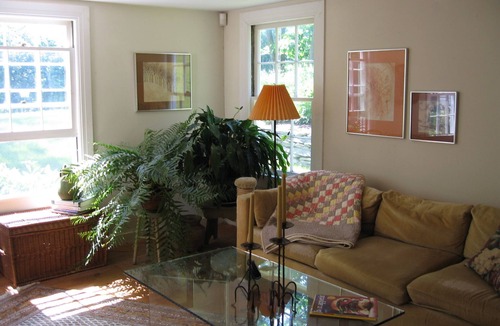 Clinton Corners Bed & Breakfast | Omega Special 1860s farmhouse 3 miles away