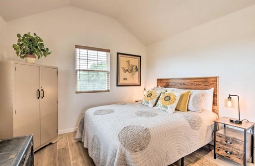 Forestburg Apartment | On-Site Pond & Fire Pit: Montague Retreat!