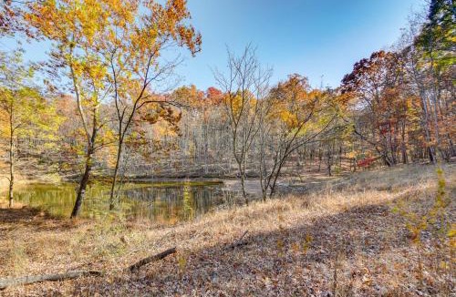 Kabletown House | On-Site Trails, Pond! Rustic Harpers Ferry Cabin