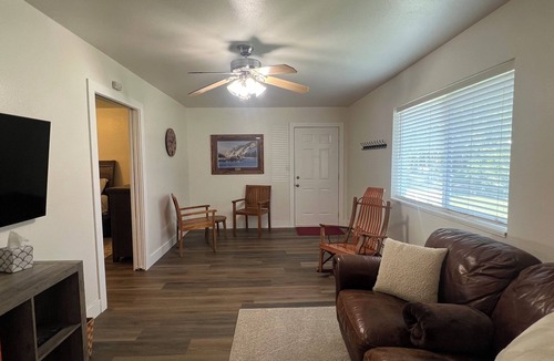 Butte House | One bedroom getaway w/hot tub and pool access - A hidden gem in Palmer, Alaska
