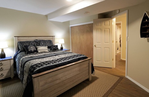 Wakarusa Apartment | Osage landing, close to water and far from the city.