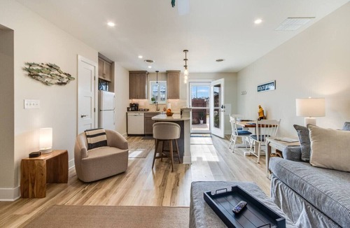 Historic District Condo | Osprey Oasis: Wildlife, Beaches & Walk to Dining