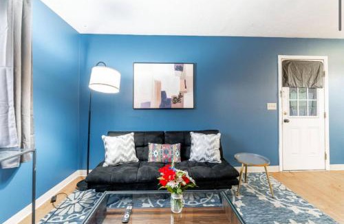 Short North Apartment | OSU - Heart of Short North -STEPS from High ST-OSU