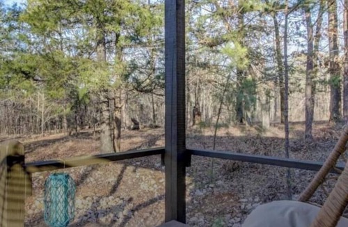Mount Ida Cabin | Ouachita Crystal Cabin 1 a couples/single retreat