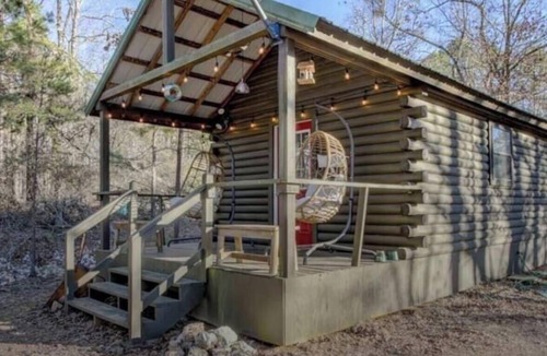 Mount Ida Cabin | Ouachita Crystal Cabin 1 a couples/single retreat