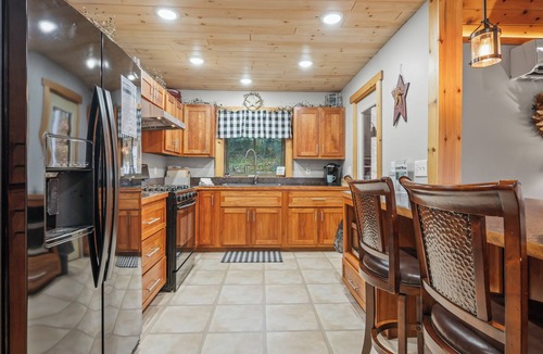 Rangeley House | Our Camp - Great newer cabin with shared access to Rangeley Lake