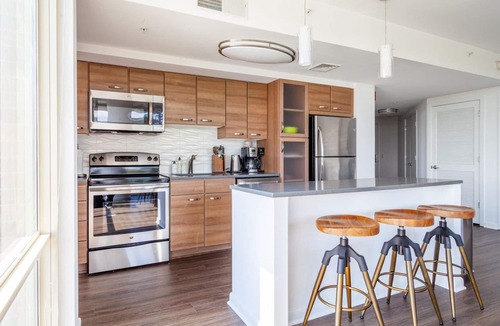 McLean Apartment | Outstanding Tysons Corner 2BR w/Pool, Pet Salon & W/D, by Blueground