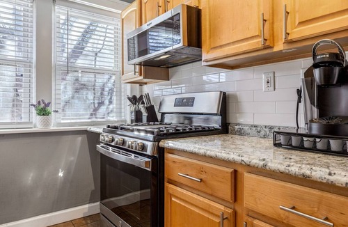 St. Louis Apartment | Oversized 2 Bedroom Apartment in South City!