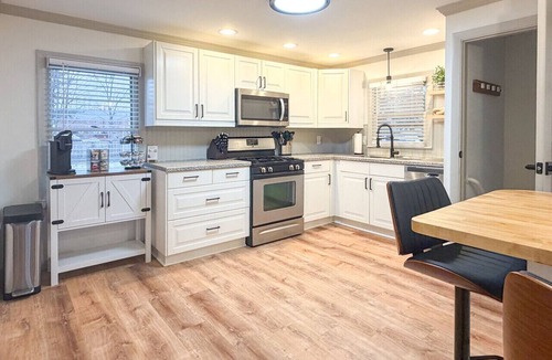 Westfield Apartment | Owls Nest - Cozy Westfield Home w/Fire Pit