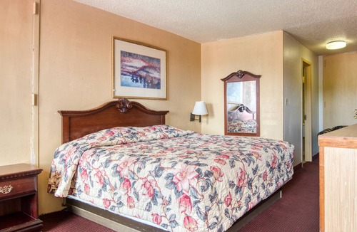 Tougaloo Hotel | OYO Hotel Jackson North I-55