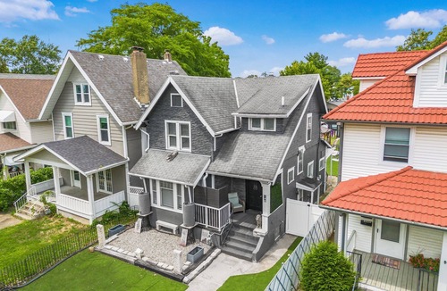 Old North Columbus House | Palace Ramses: OSU/SOHUD Luxury Home w/Barcade/Gym/Throne/1st Flr Master Suite