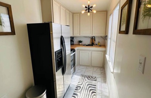 Cherry Street House | Pamela - Private, gated