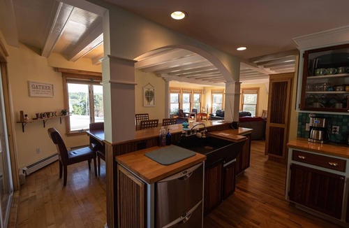 Peaks Island Cottage | Panoramic Sea Views Oceanic Hot Tub Epic Food Scene