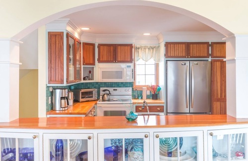 Peaks Island Cottage | Panoramic Sea Views Oceanic Hot Tub Epic Food Scene