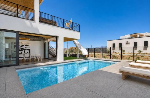 St. George House | Paradise Palace home