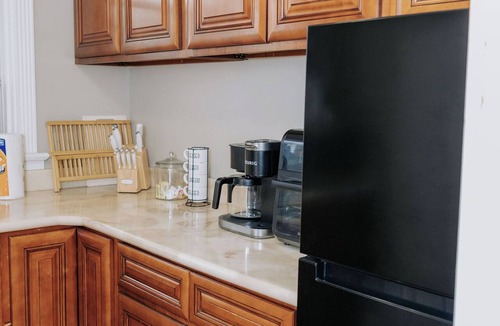 Bowling Green Condo | “Paris” in Paradise