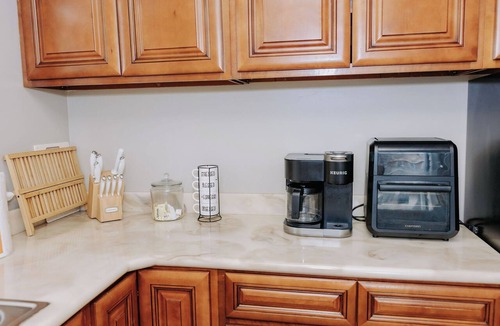 Bowling Green Condo | “Paris” in Paradise
