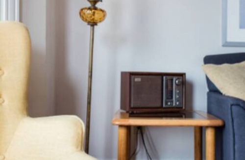 Parkside Apartment | Parkside Victorian 2BR — walk to Old Port, off-street parking, balcony