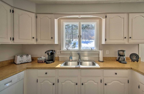 Parsonsfield House | Parsonsfield Vacation Rental Near Skiing & Lakes!
