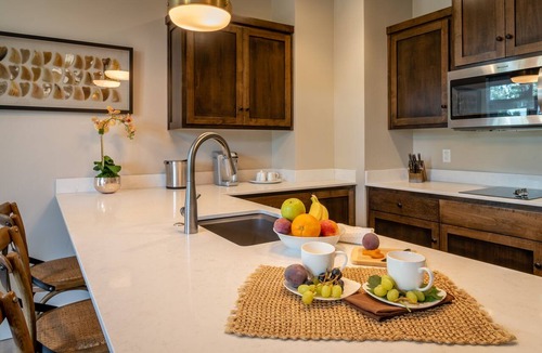 Paso Robles Condo | Paso Park Suite 201-Distinctive Balcony Suite Right in Downtown Paso Robles!