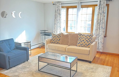 Silver Lane Apartment | Peaceful 1-bedroom apartment with AC in East Hartford