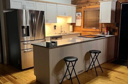 New Albany Cabin | Peaceful 2.5-Acre Retreat Near the City with Space to Unwind