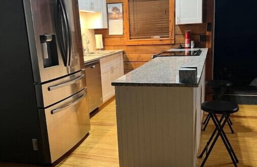 New Albany Cabin | Peaceful 2.5-Acre Retreat Near the City with Space to Unwind